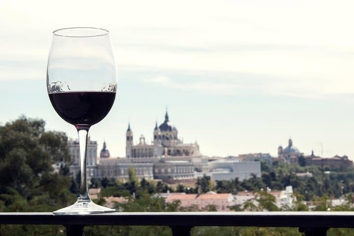 Private: Madrid Historic Centre Food Tour with 10+ Authentic