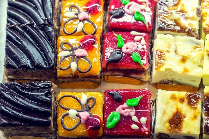 Private: Madrid Historic Centre Food Tour with 10+ Authentic