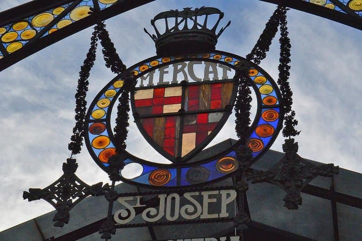 Explore Beautiful Barcelona: Self-Guided Audio Tour