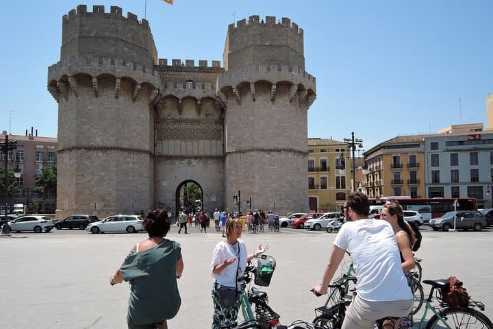 Bicycle tour from old to new