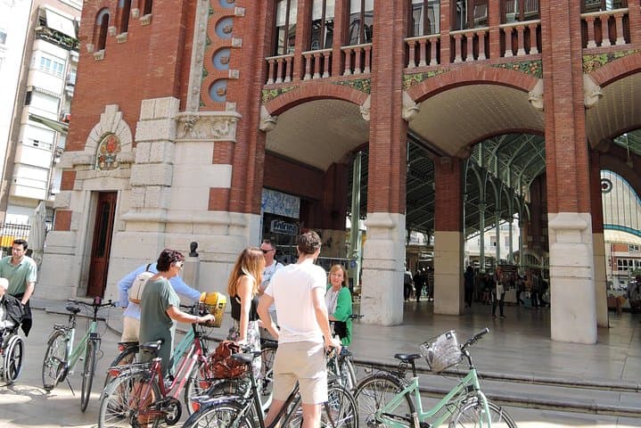 Bicycle tour; Art Nouveau