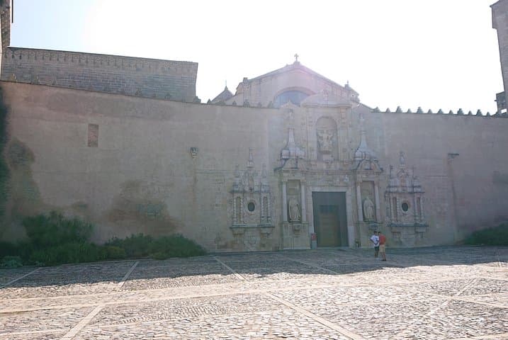 Tour monastery Poblet with hotel pickup