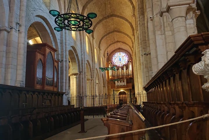 Tour monastery Poblet with hotel pickup