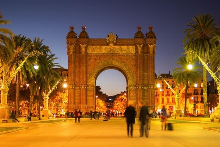 Private Sightseeing in Barcelona By Night