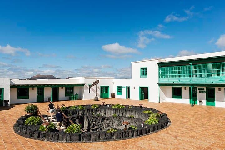 Foundation Manrique