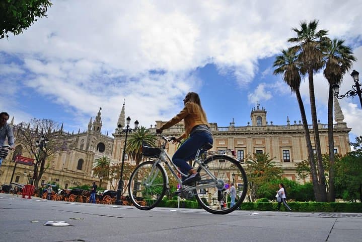 Bike rental in Seville city centre