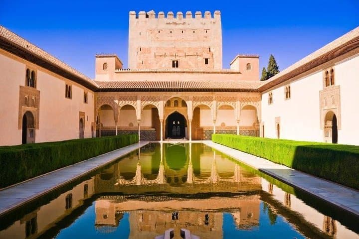 Alhambra Granada and Cordoba Mosque - Reduced group hotel pick up from Madrid