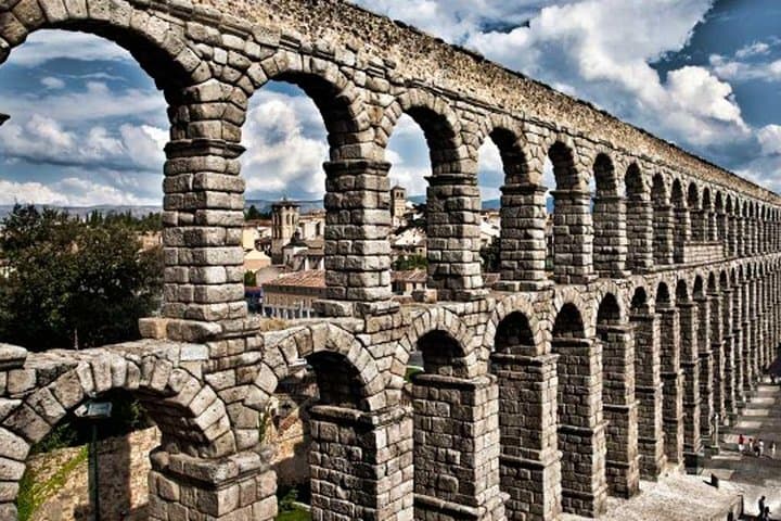 Private Tour Avila – Segovia - Small group and hotel pick up from Madrid