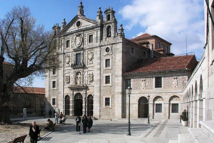 Private Tour Avila – Segovia - Small group and hotel pick up from Madrid