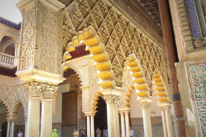 Seville Tour with Alcazar, Cathedral and Giralda from Granada