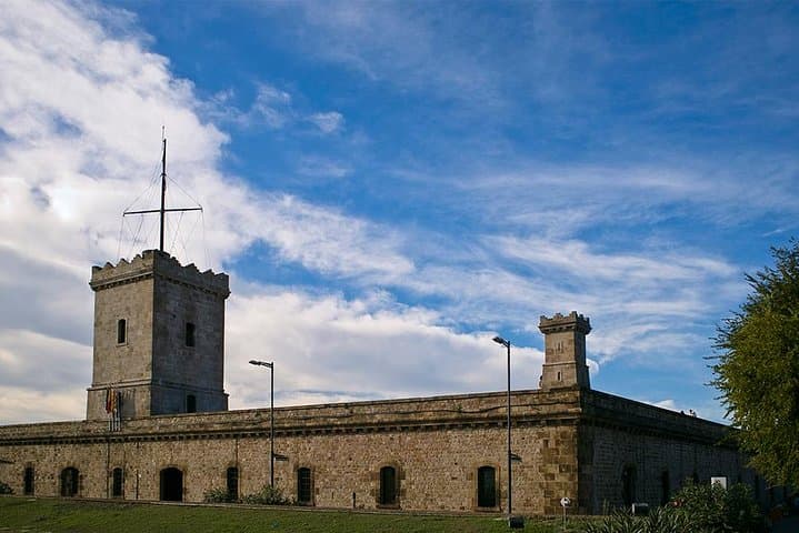 Barcelona: Teleferic de Montjuic Admission Ticket
