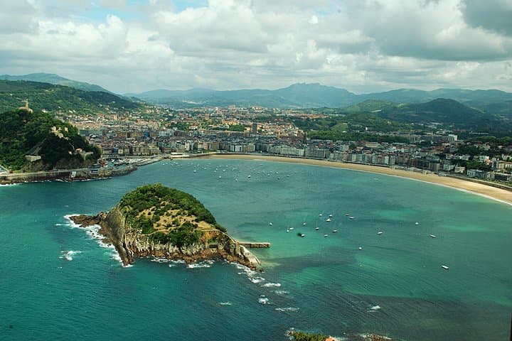 4 Day Basque Country Tour: San Sebastian, Biarritz, Bilbao and Rioja