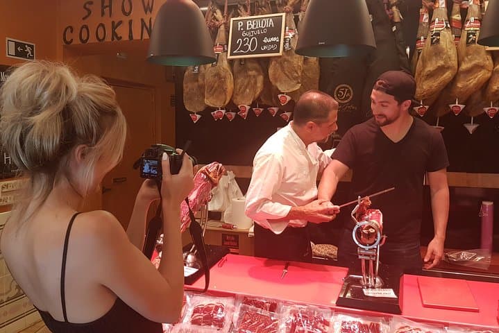 Guided by the Master Ham Carver