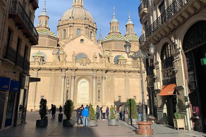 Private Customized Tour from Barcelona to Zaragoza with Guide and Transportation