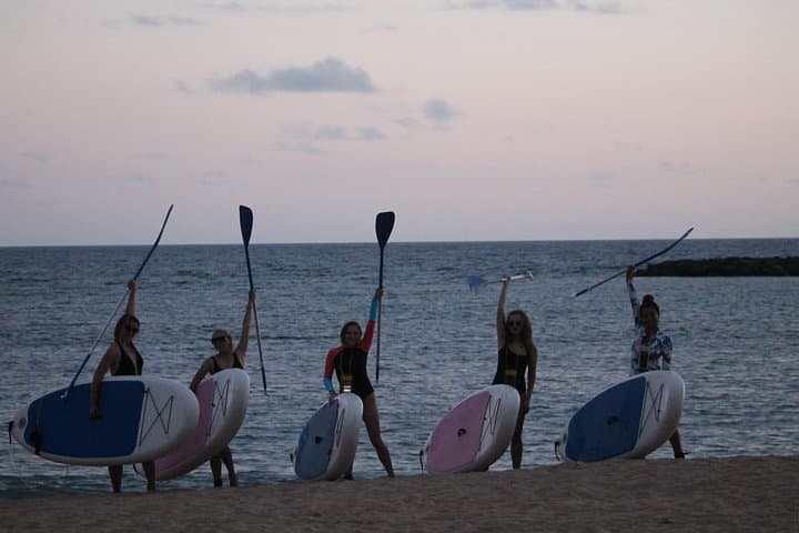 Sunset SUP experience in beach of the Americas