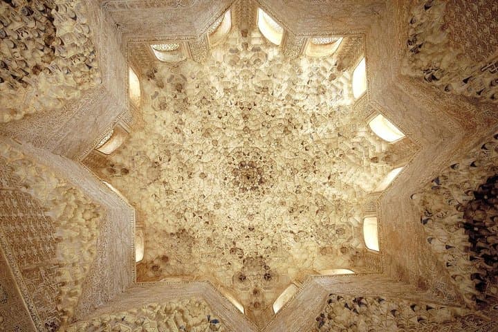 Alhambra: Night Visit to Nasrid Palaces