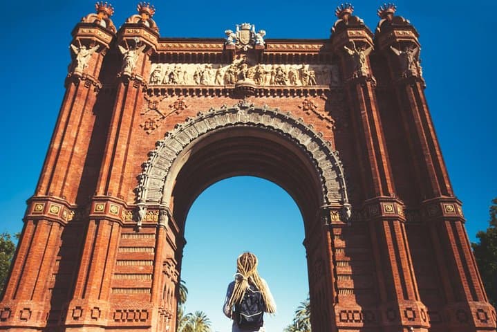 Kickstart Barcelona Private Tour for Newcomers