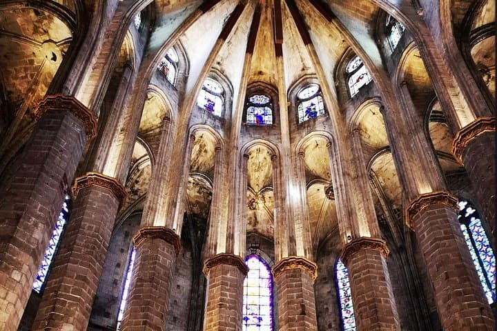Kickstart Barcelona Private Tour for Newcomers