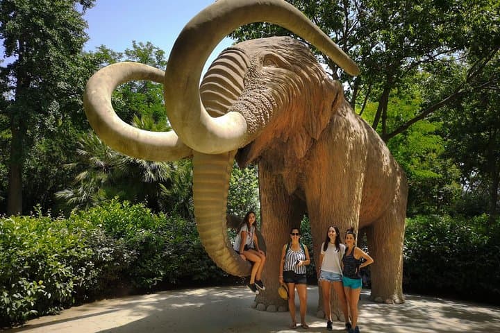 Kickstart Barcelona Private Tour for Newcomers