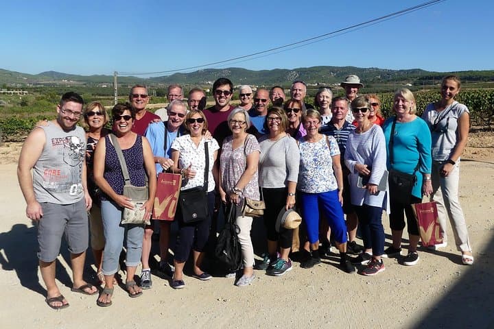 Your Cava, Your Story – Wine workshop experience at Artcava