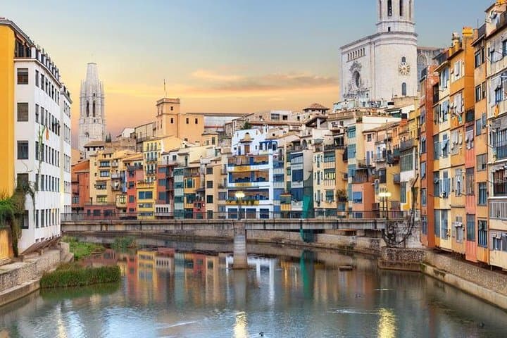 Private Transfer from Barcelona (BCN) airport to Girona City