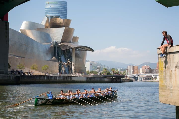 E-bike tour in Bilbao