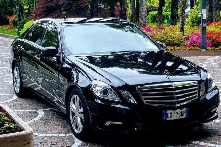 Mallorca Airport (PMI) to Palma de Mallorca - Round-Trip Private Transfer