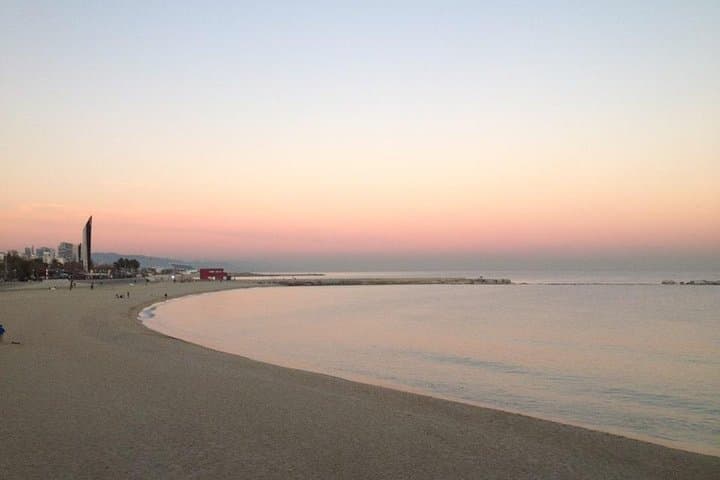 Private Tour: Romantic Sailing Tour from Barcelona