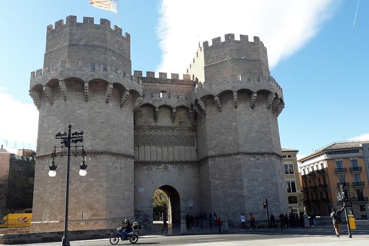 Torri di Serranos to Valencia