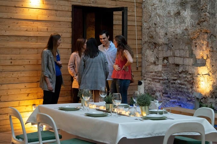 Shore Excursion: City Tour with Tapas in 11th Century Monument