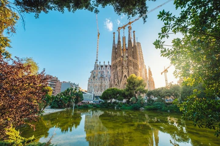 Sagrada Familia Priority Entry with Optional Towers Access