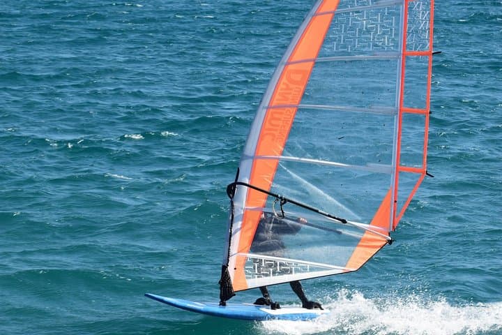 Dynamic Windsurfing in Tarifa