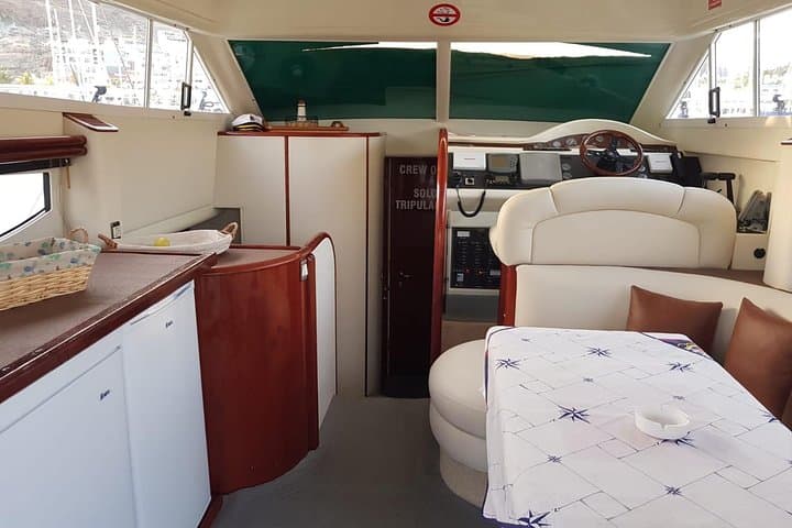 Boat Trip 3 hours - Private Charter ("KEEPER UNO" Boat)