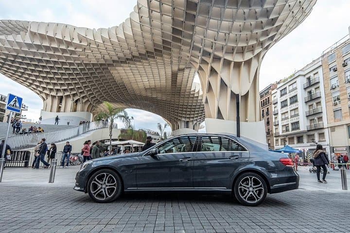 One-way transfer by sedan from Seville Airport to hotel in Seville Center