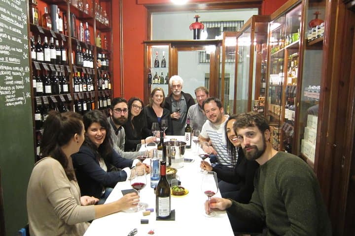 Private premium wine tasting with snacks in Valencia's old town