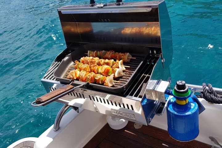 Boat Trip 4 Hours - Private Charter ("KEEPER UNO" Boat)