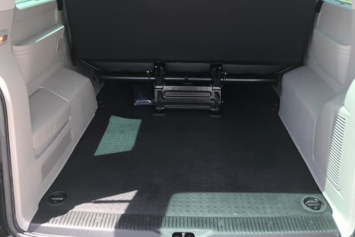 One-way transfer by minivan from Seville Airport to hotel in Seville Center