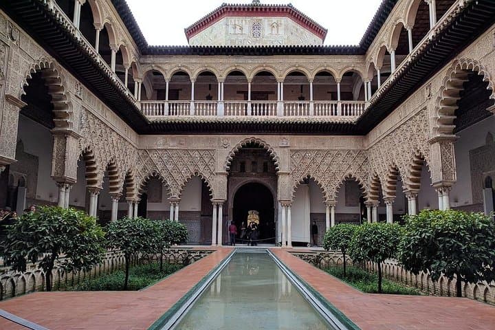 Alcazar, Cathedral and Giralda of Seville with entrance fee included