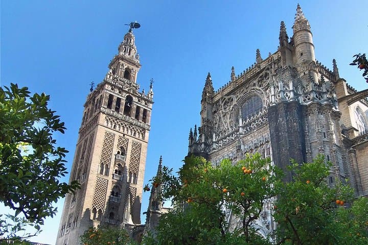 Alcazar, Cathedral and Giralda of Seville with entrance fee included
