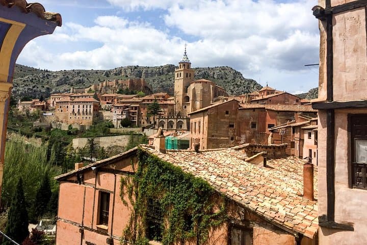 Valencian Caves with Boat Ride and Sagunto Private Day Trip