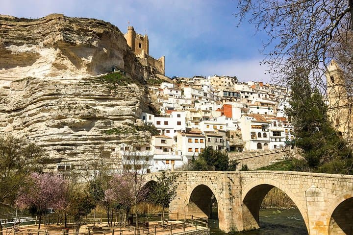 Valencian Caves with Boat Ride and Sagunto Private Day Trip