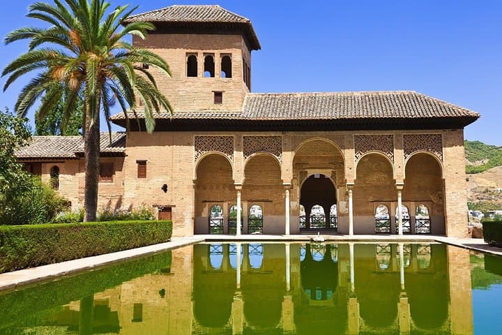 Private Granada Alhambra Tour from Seville