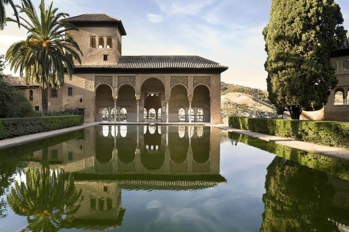 Private Granada Alhambra Tour from Seville