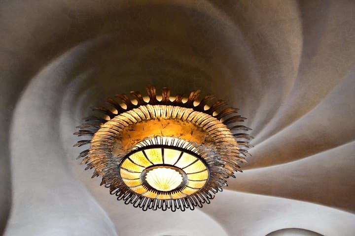 Gaudi's Casa Batlló and La Pedrera with Chocolate Tasting