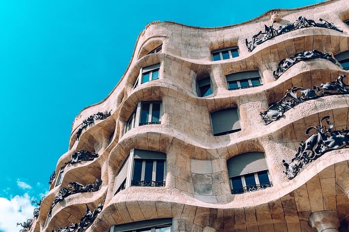 Gaudi's Casa Batlló and La Pedrera with Chocolate Tasting