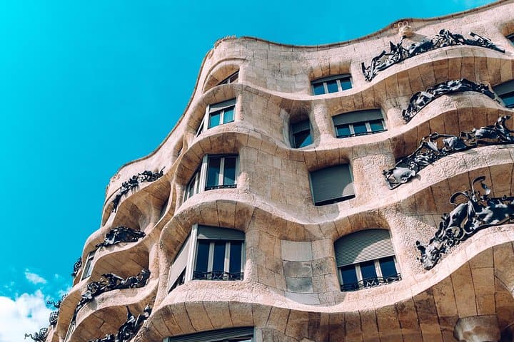 Private Casa Batlló & La Pedrera Tour with Chocolate Experience