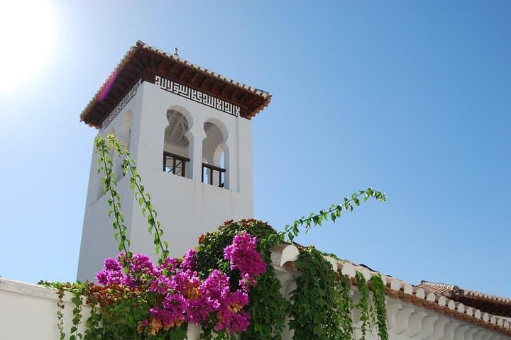 Granada Albaicín and Sacromonte with Museo Cuevas