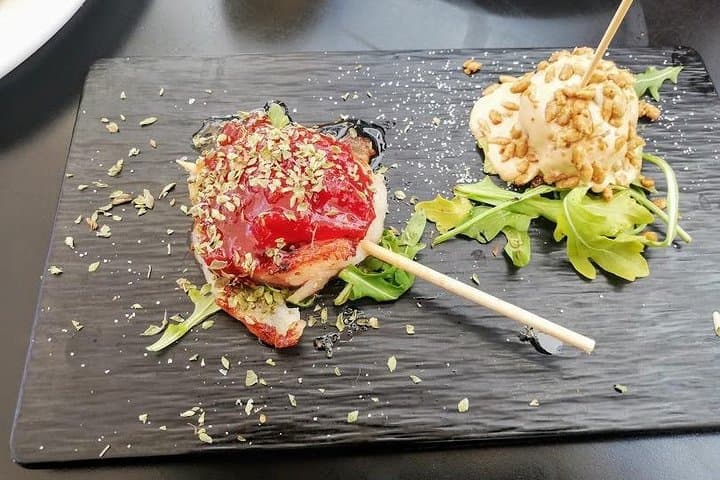Total Alicante walking tour, tapas and wine tasting