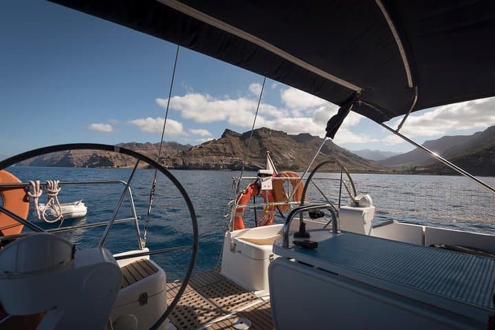 Sailing Trip and Snorkeling (max. 8 people)