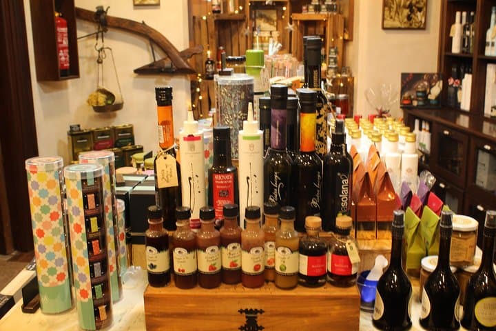 Marbella old town tour with Tapas and Wines